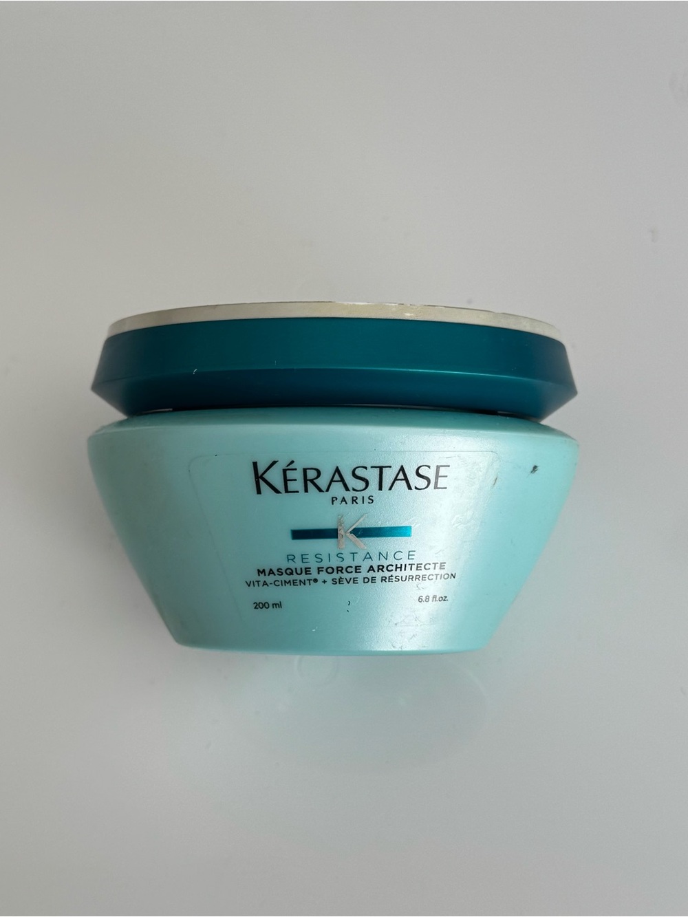 Kerastase Resistance Strengthening Hair Mask for Damaged Hair